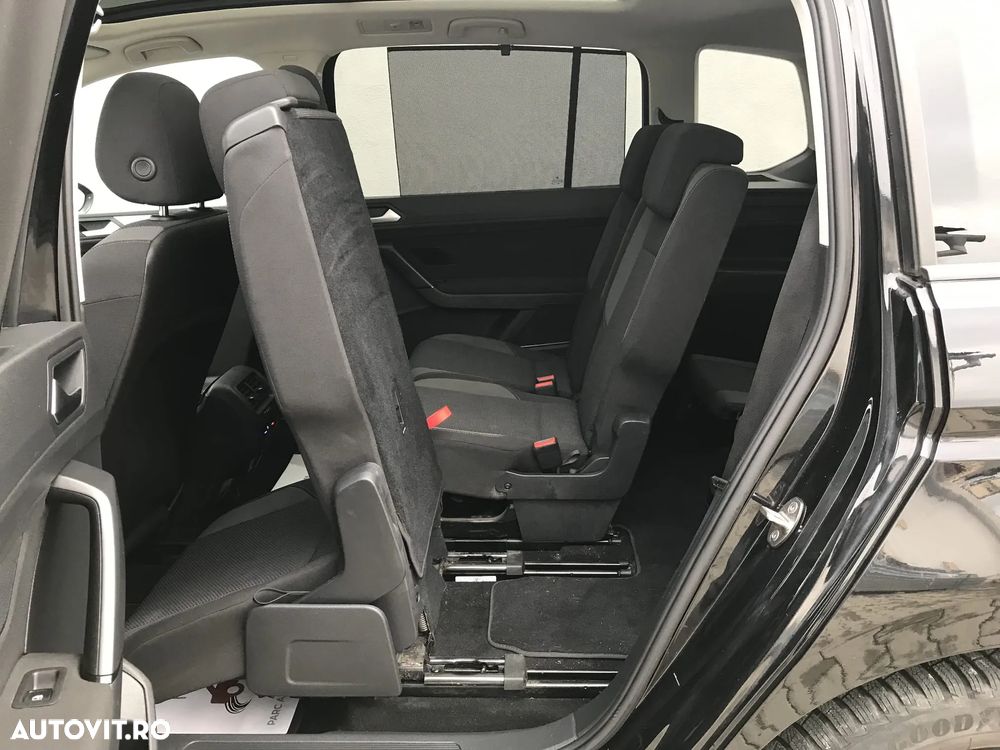 Volkswagen Touran 2.0 TDI SCR DSG Trendline - 13