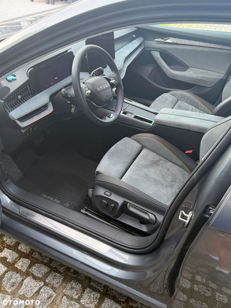 Skoda Superb 2.0 TSI 4x4 Drive DSG - 3