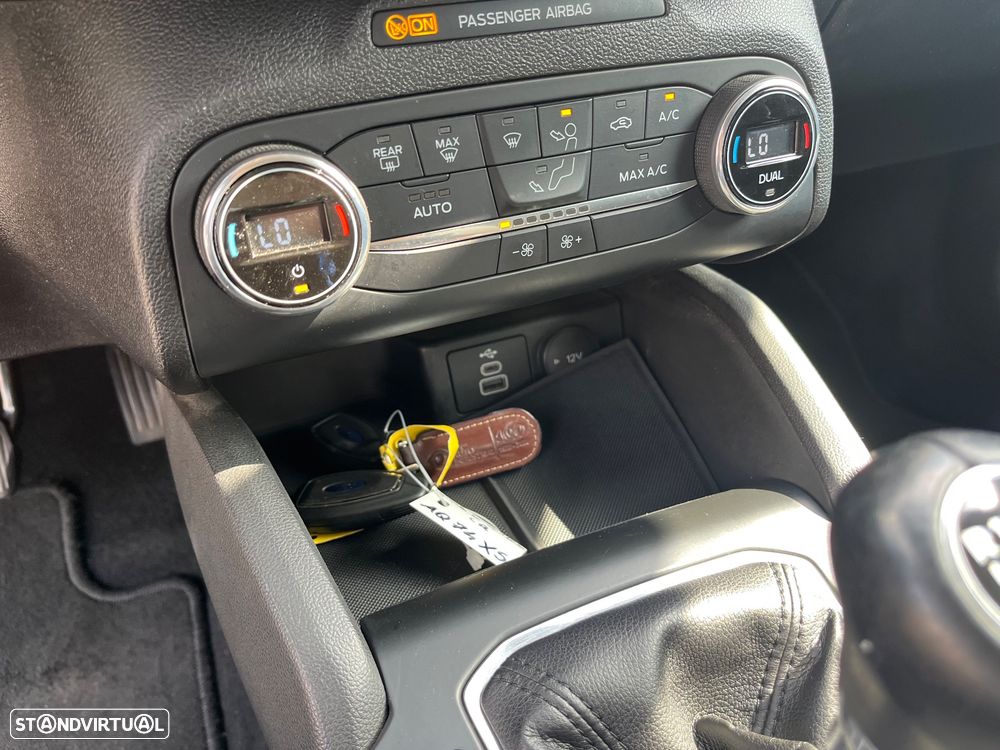 Ford Focus SW 1.5 TDCi EcoBlue Connected - 38