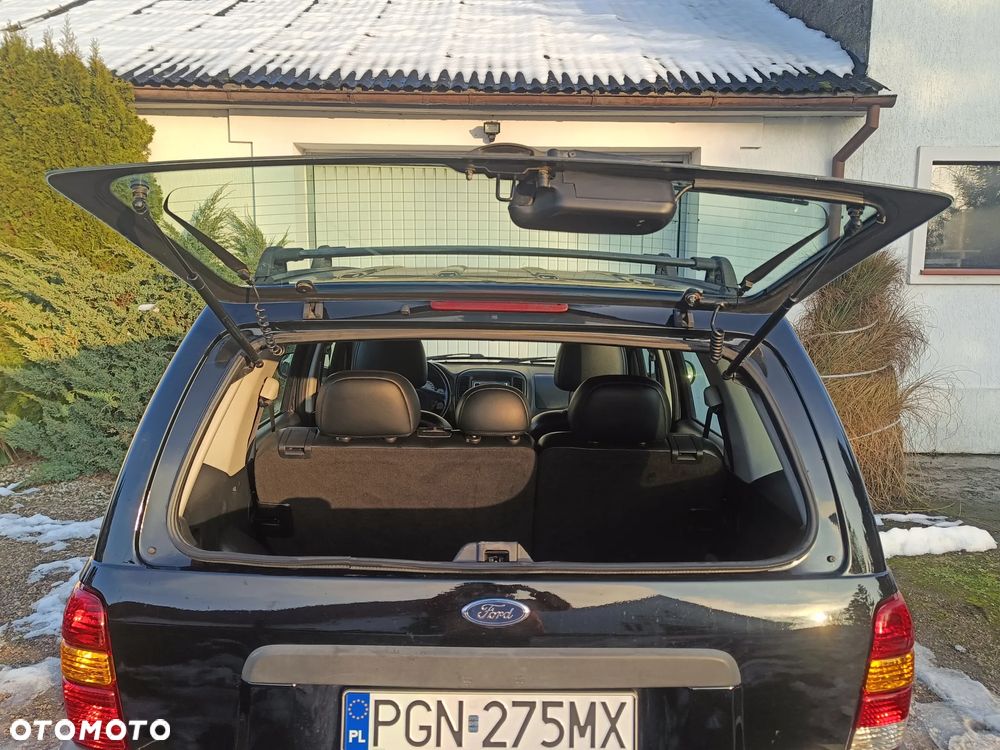 Ford Maverick Highclass - 38