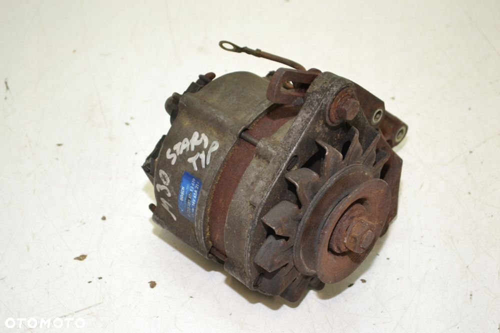 BMW E28 E24 M30 BOSCH ALTERNATOR 65A 0120489618 - 2