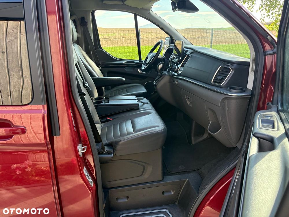Ford Tourneo Custom 320 L2H1 VA Autm Titanium - 18