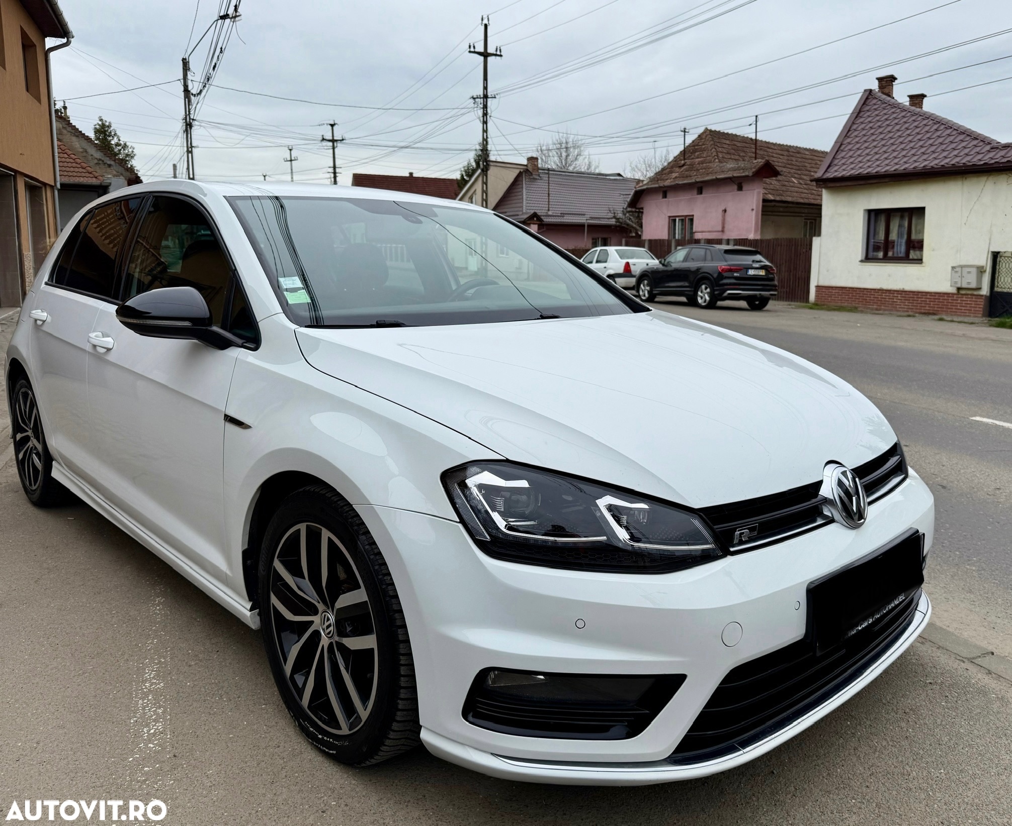 Volkswagen Golf - 3