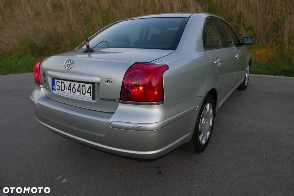 Toyota Avensis - 27