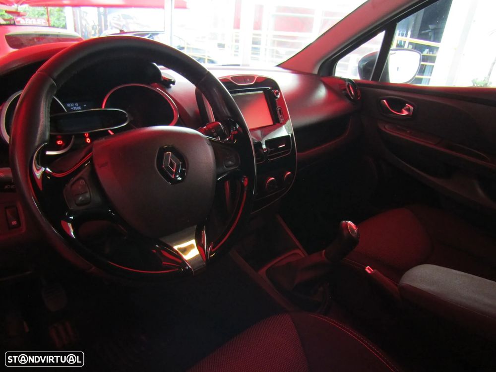 Renault Clio 1.5 dCi Dynamique S - 6