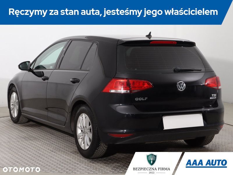 Volkswagen Golf - 5