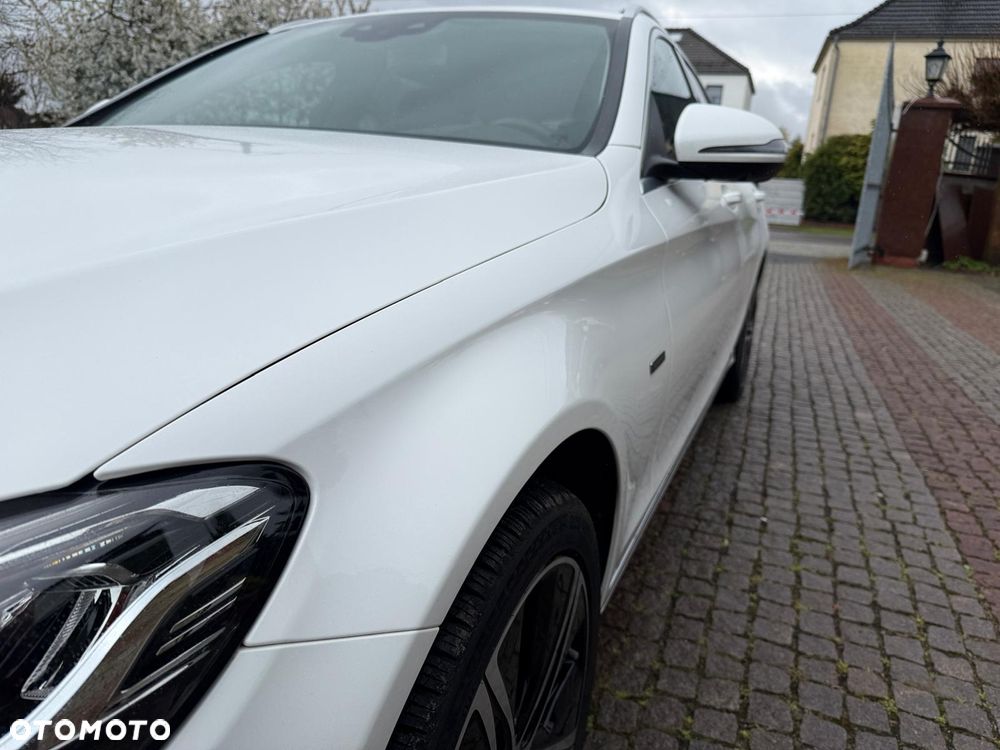 Mercedes-Benz Klasa C 300 de 9G-TRONIC - 5