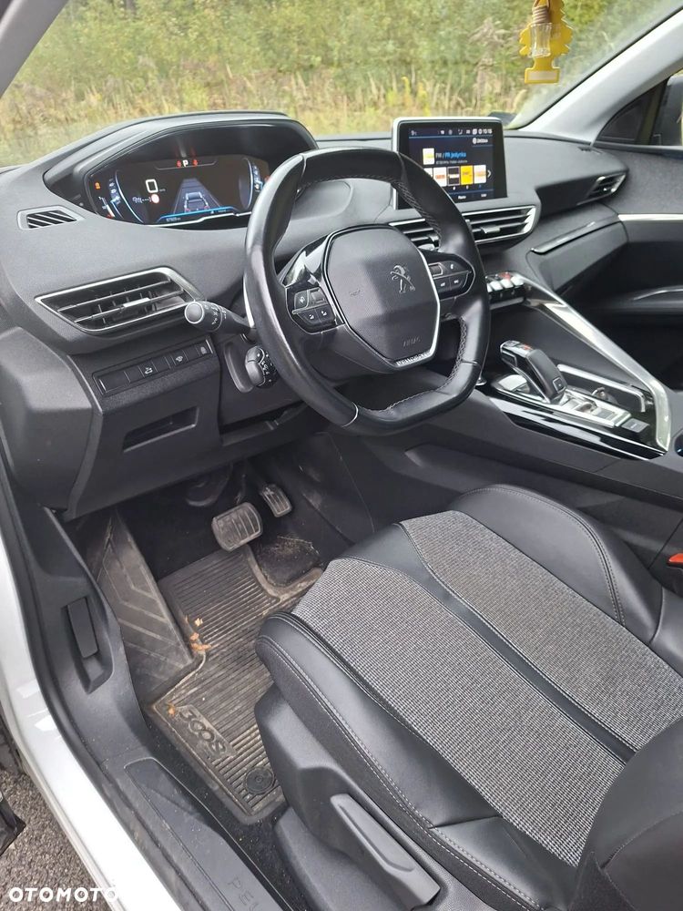 Peugeot 3008 - 10