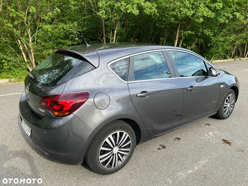 Opel Astra 1.4 T Cosmo - 3
