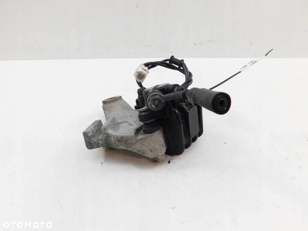 YAMAHA YZF 125 19 ZACISK HAMULCA TYŁ  CZUJNIK ABS - 3