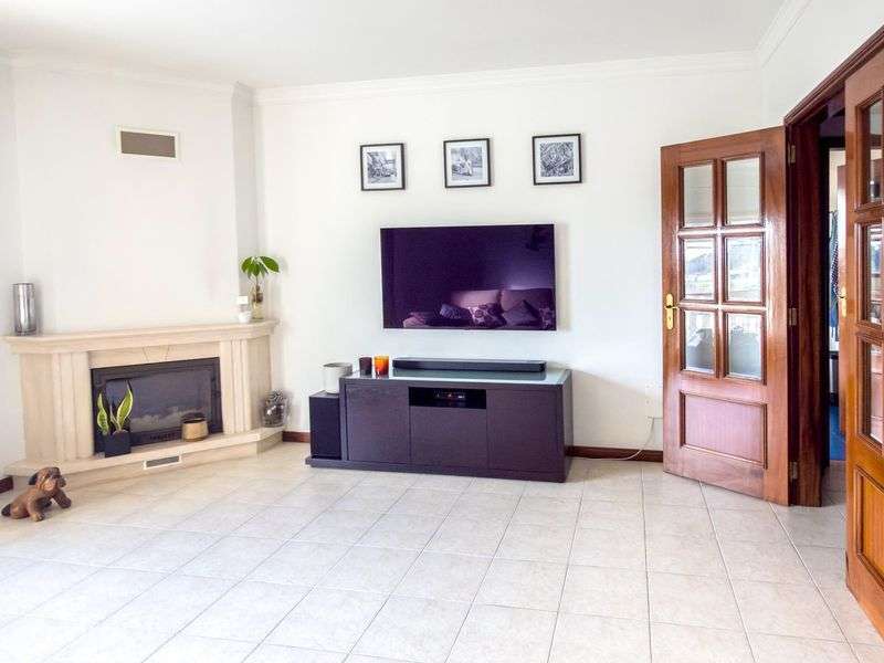 Apartamento T3 - Oiã, Oliveira do Bairro - Grande imagem: 2/11