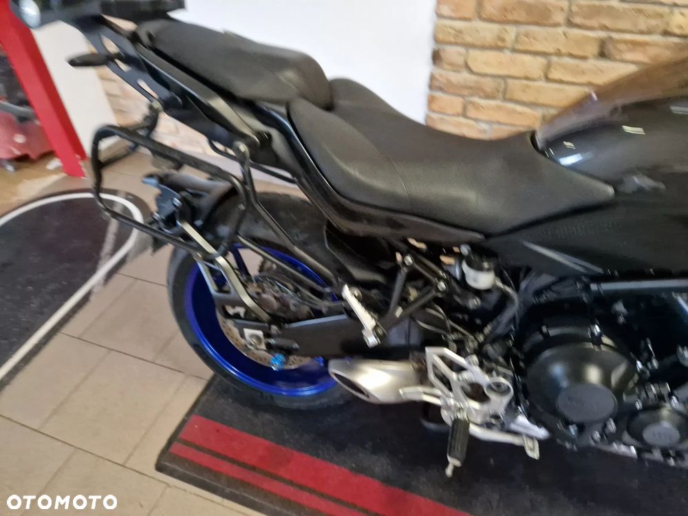 Yamaha NIKEN - 32