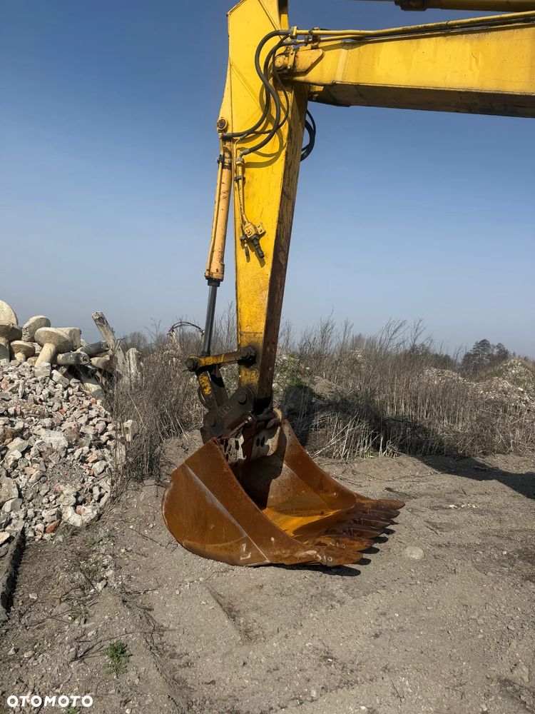 New Holland E215 - 4