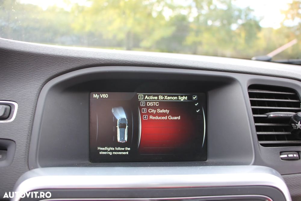 Volvo V60 D6 Plug-In-Hybrid AWD Geartronic Summum - 17