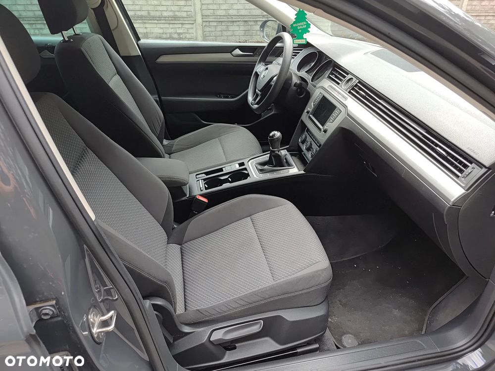 Volkswagen Passat 2.0 TDI BMT Comfortline - 22