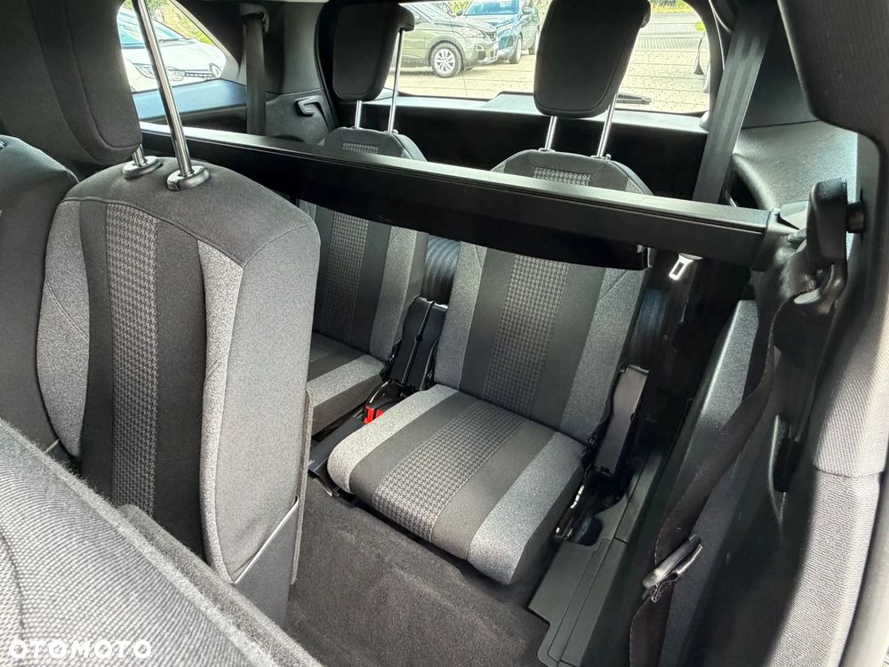 Peugeot 5008 - 19