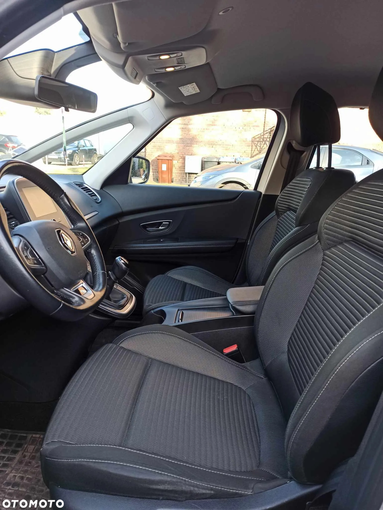Renault Scenic 1.5 dCi Dynamique - 9