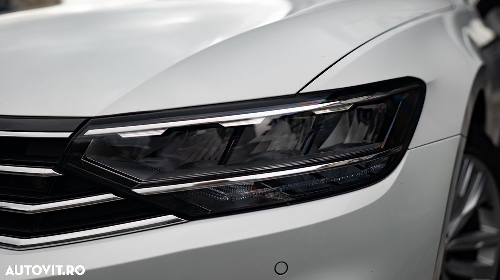 Volkswagen Passat Variant 2.0 TSI OPF DSG Elegance - 36