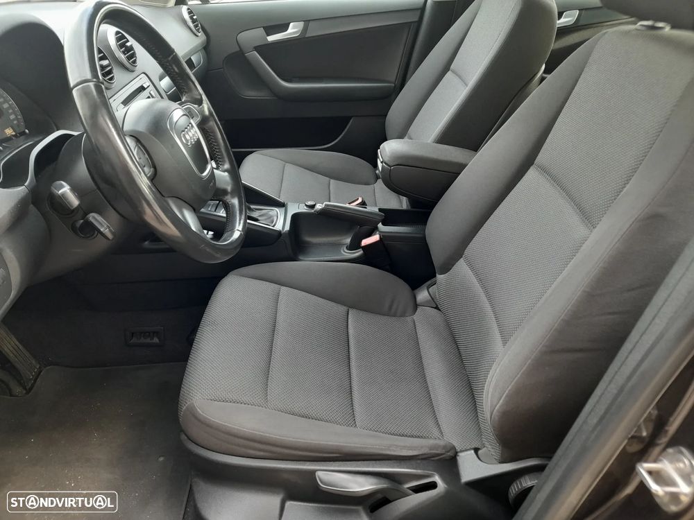 Audi A3 Sportback 1.6 TDI Attraction - 8