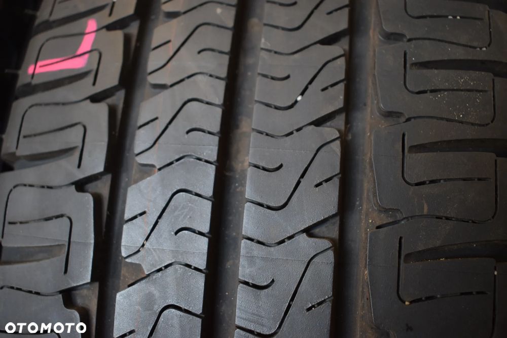 R16C 225/75 Michelin Agilis Camping - 2