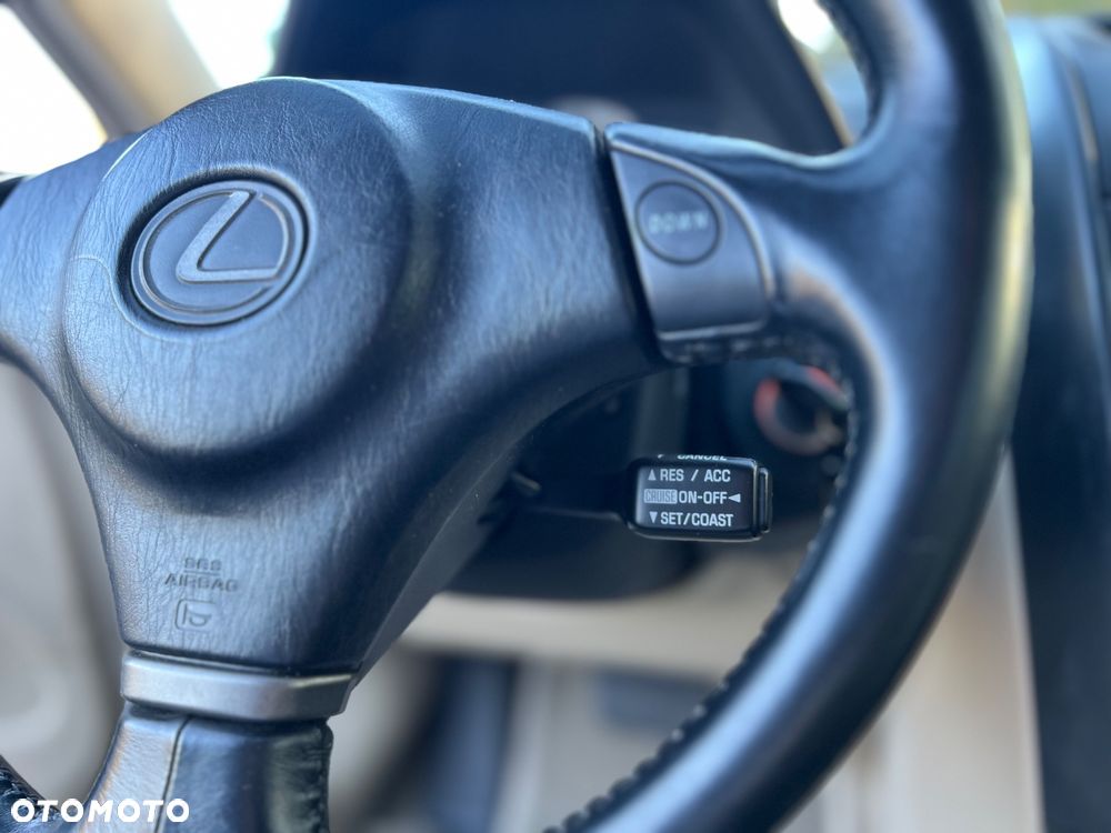 Lexus IS 300 Prestige - 13