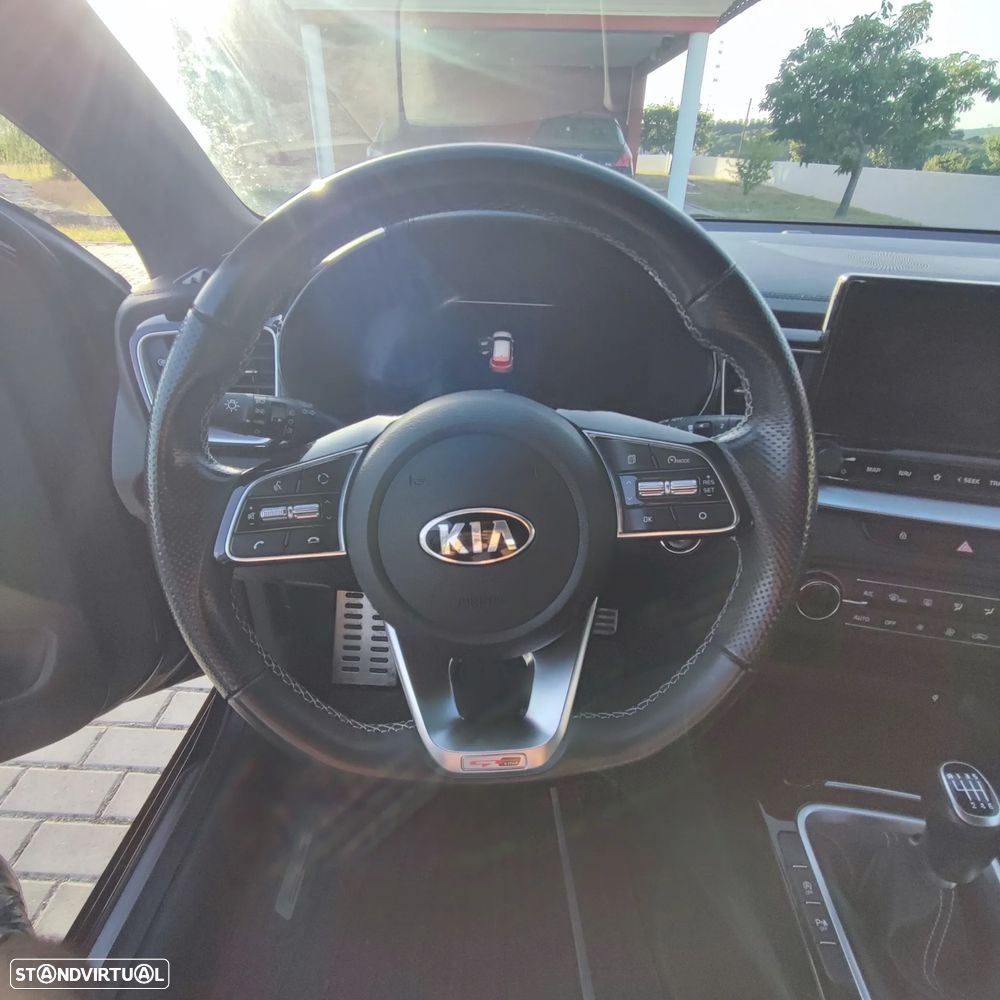 Kia ProCeed - 8