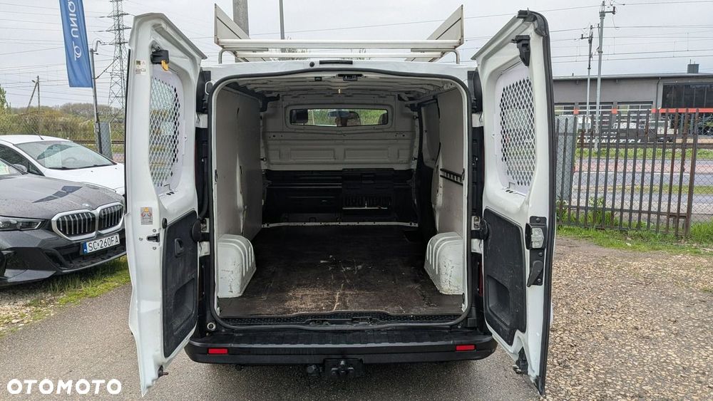 Renault Trafic - 32