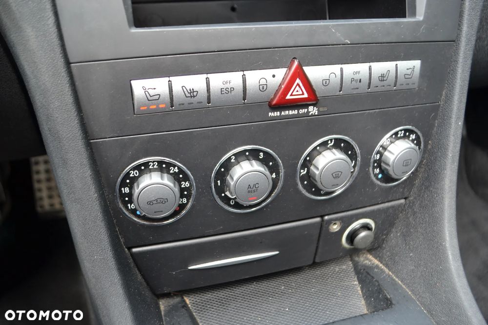 Mercedes-Benz SLK - 12