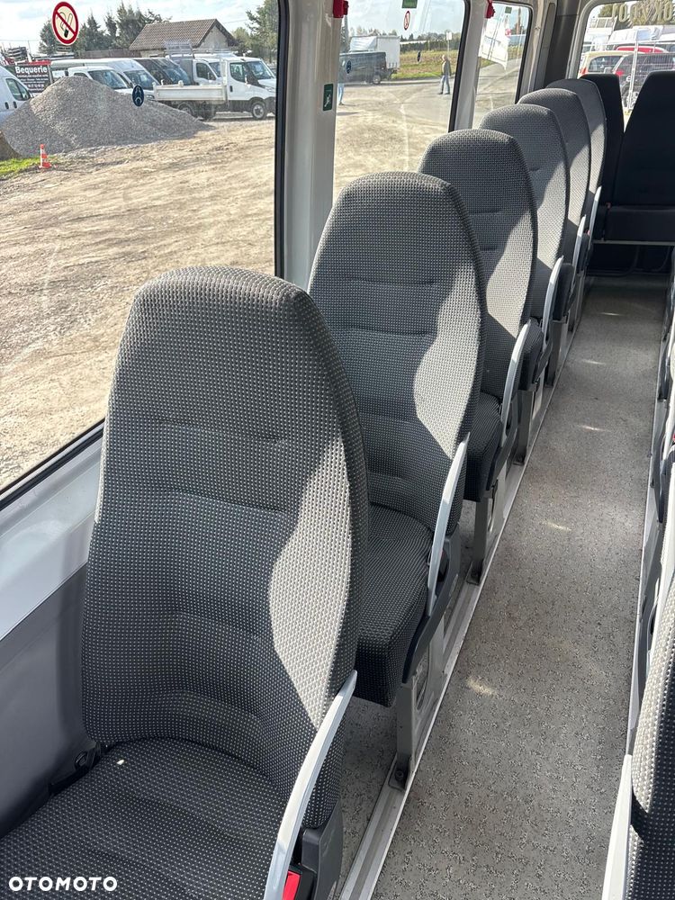 Mercedes-Benz SPRINTER - 12