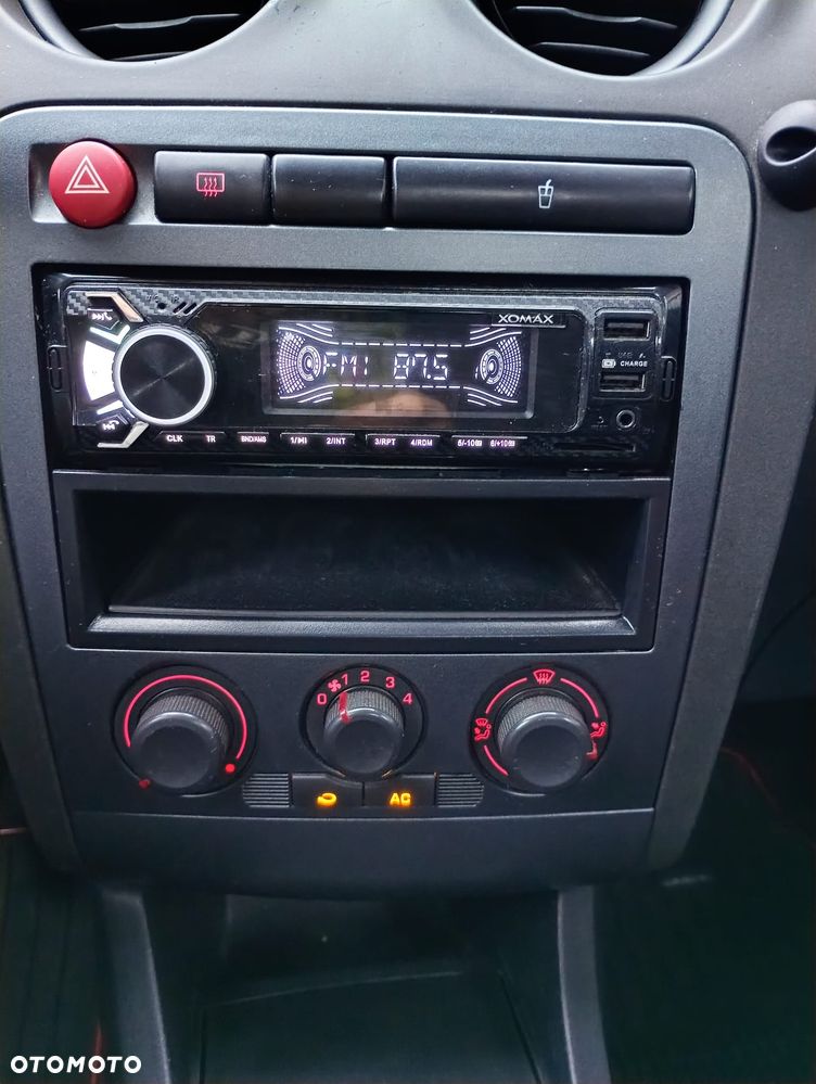 Seat Ibiza 1.4 16V Sport - 8