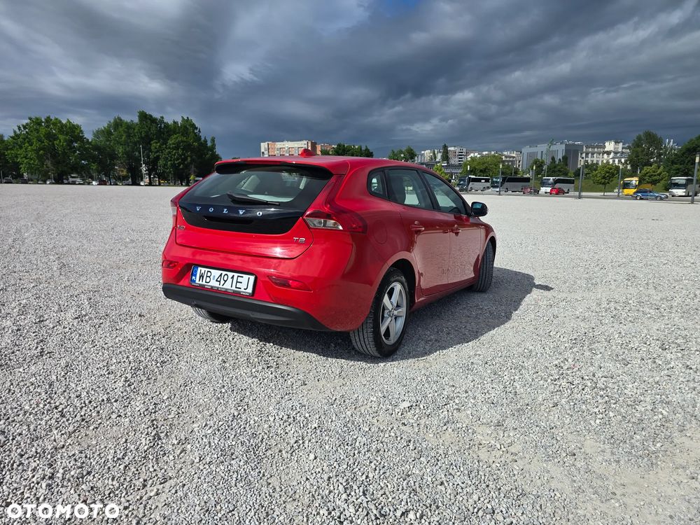 Volvo V40 T2 Drive-E Momentum - 4