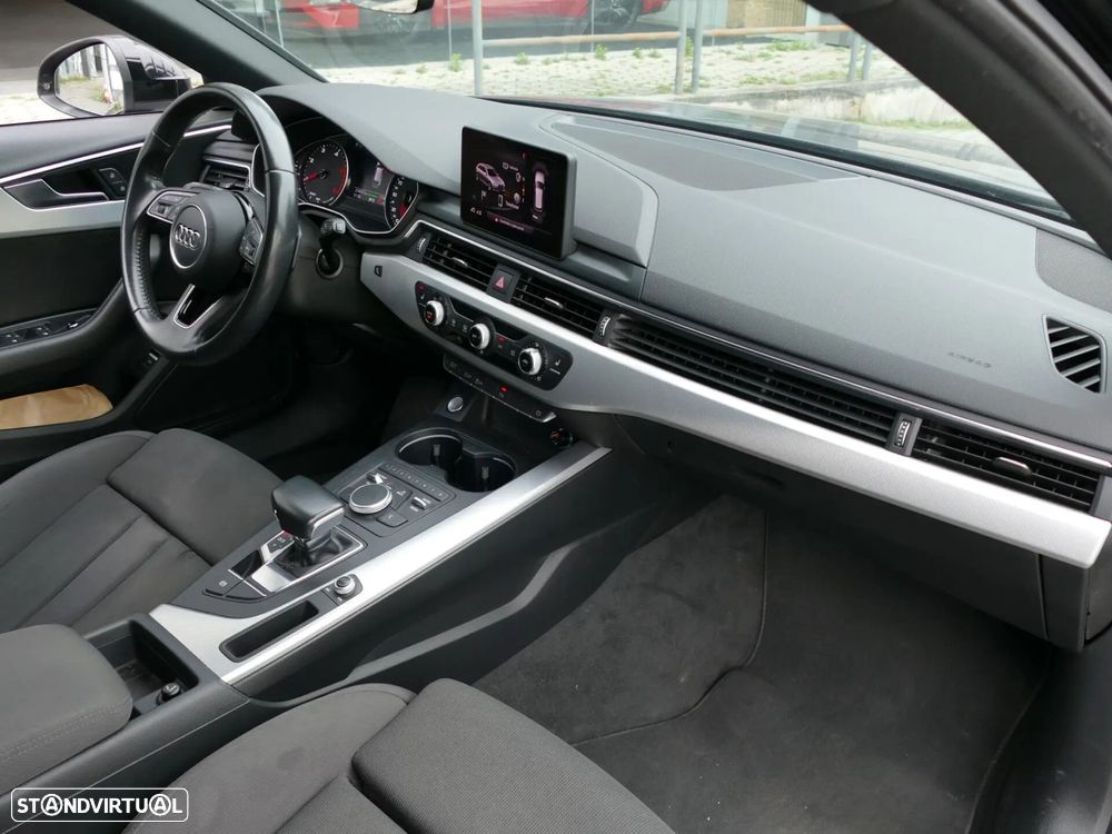 Audi A4 Avant 40 TDI Sport S tronic - 28