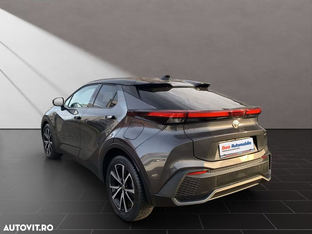 Toyota C-HR 1.8 Hybrid Team Deutschland - 4