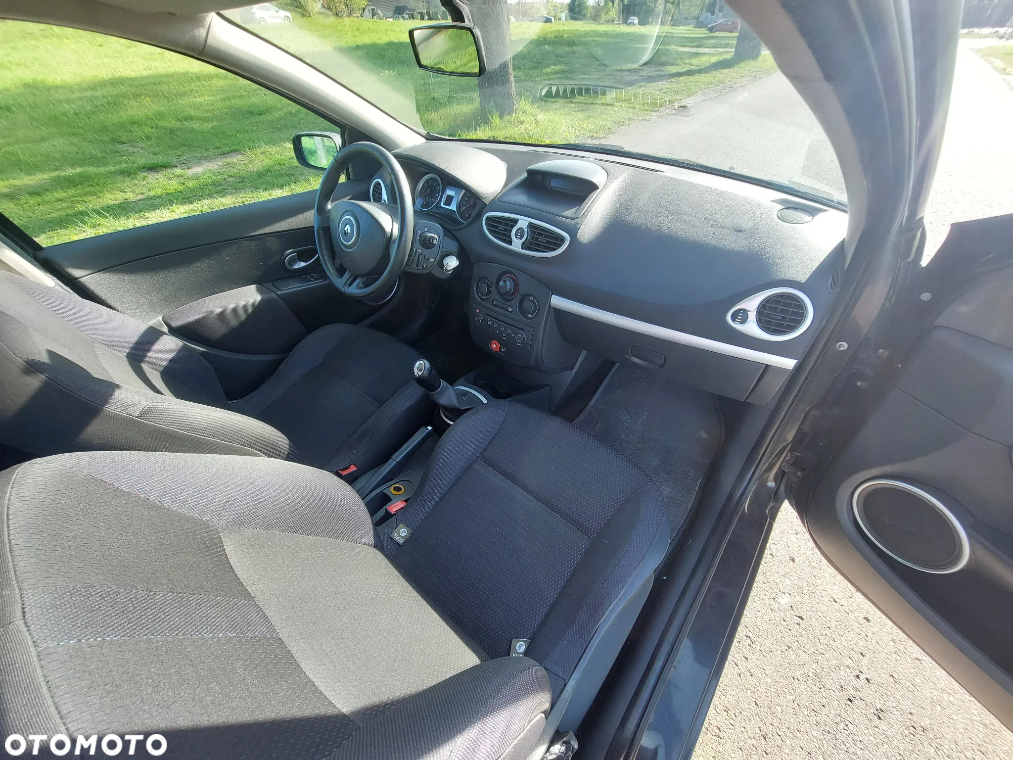 Renault Clio 1.6 16V Expression - 16