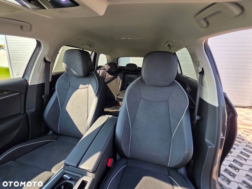 Volkswagen Passat - 18