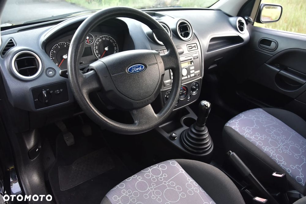 Ford Fiesta ver-1-3-black-magic - 22