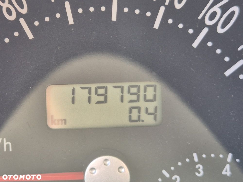 Volkswagen New Beetle 2.0 - 9