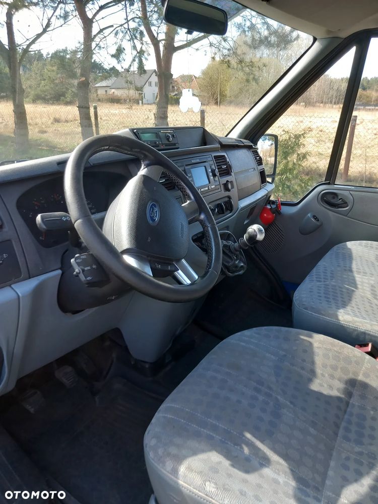 Ford Transit - 13