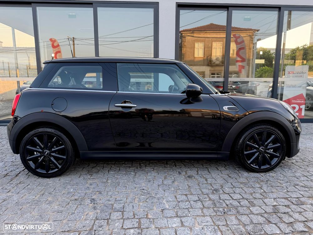 MINI 3 Portas One D - 18