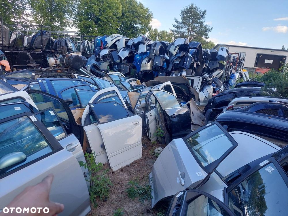 DRZWI KOMPLETNE PRAWY TYŁ KIA CEED I HB 5D 9S - 6