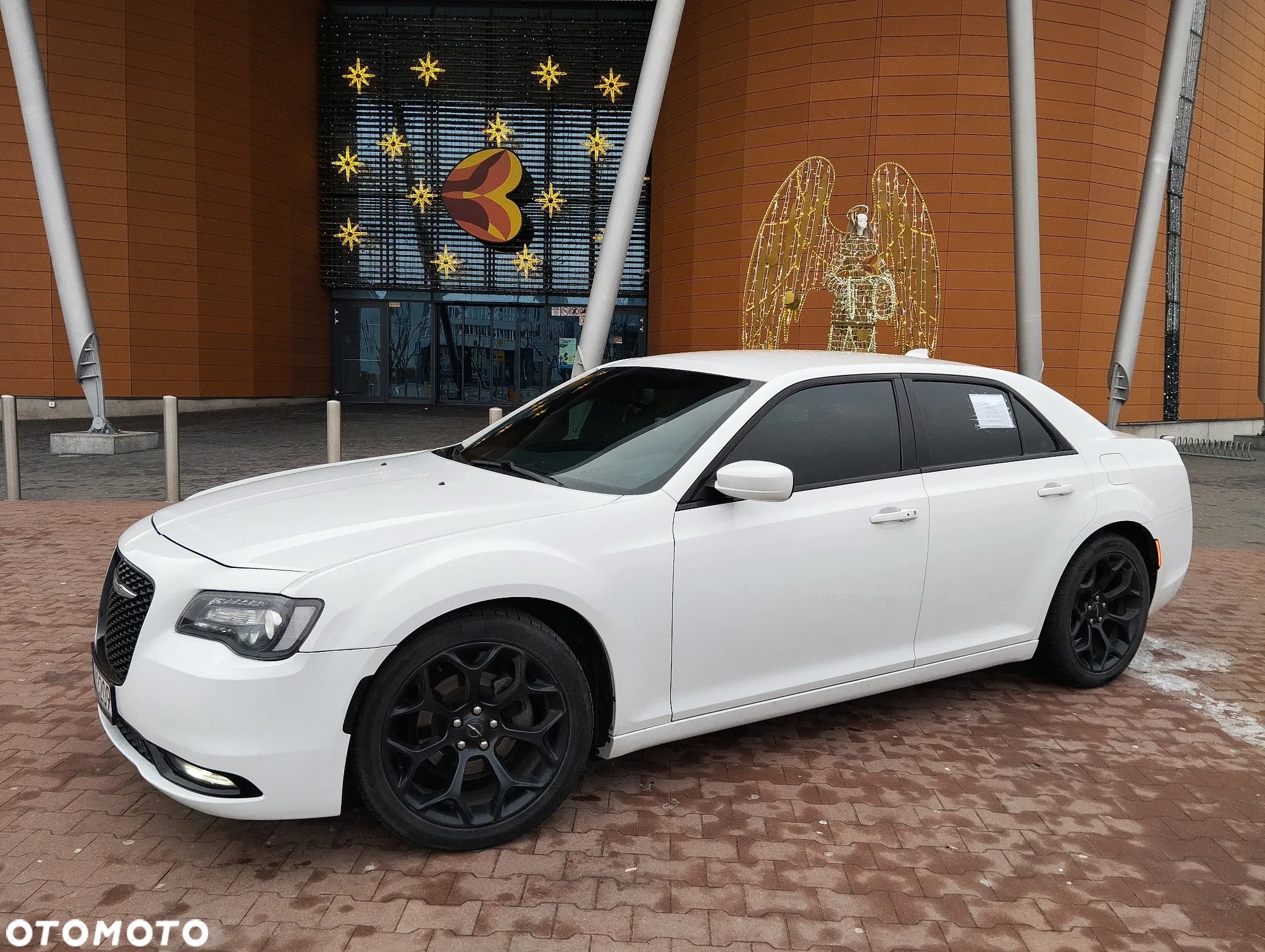Chrysler 300s - 16