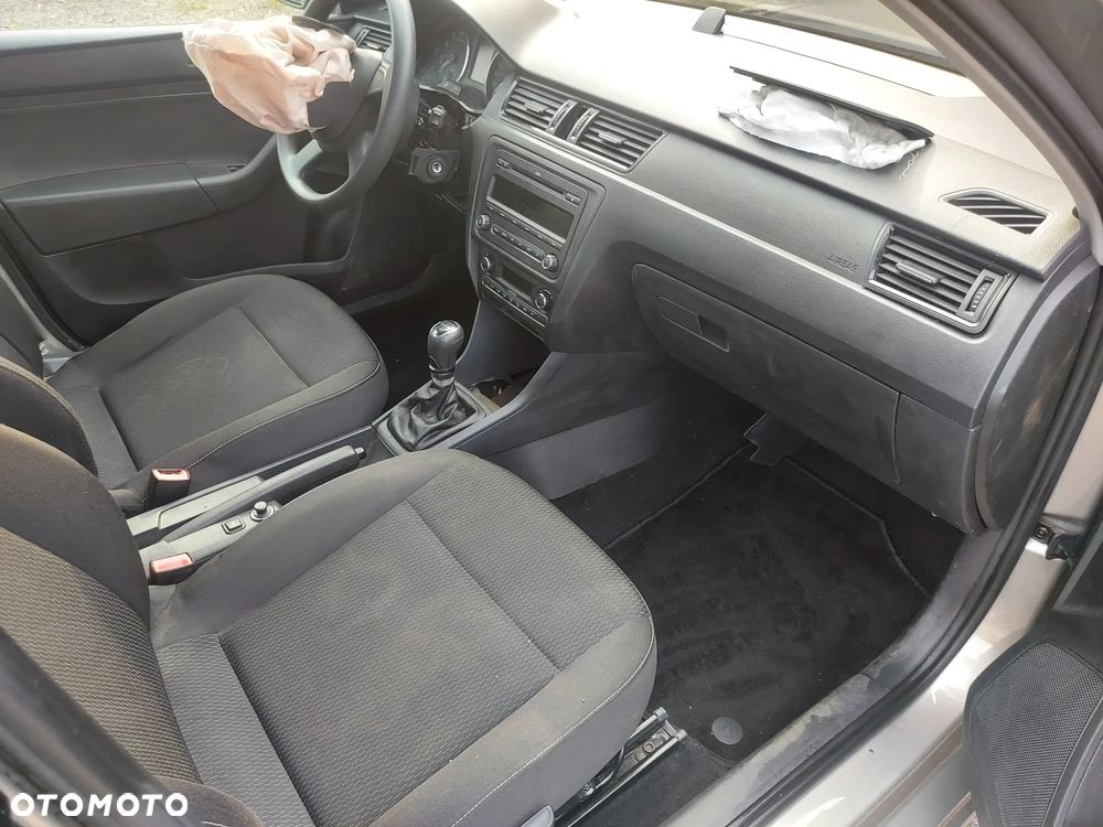 Skoda RAPID 1.2 TSI Cool Edition - 12