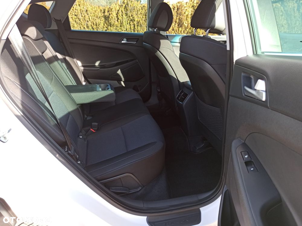 Hyundai Tucson blue 1.7 CRDi 2WD Advantage - 12