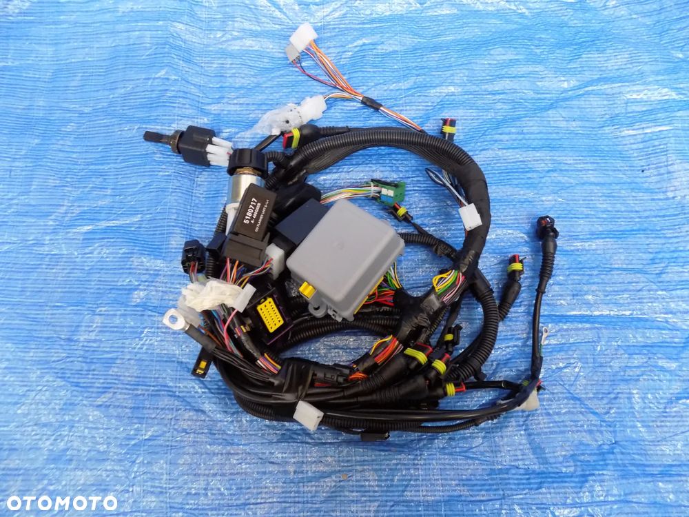 instalacja elektryczna wiązka 47705671 case jx1070u jx1090u new holland tk76 t5060 - 1