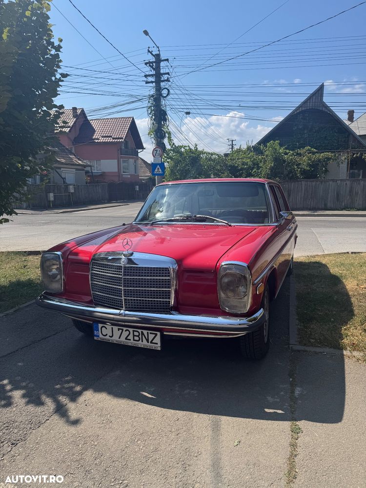 Mercedes-Benz W114 - 4