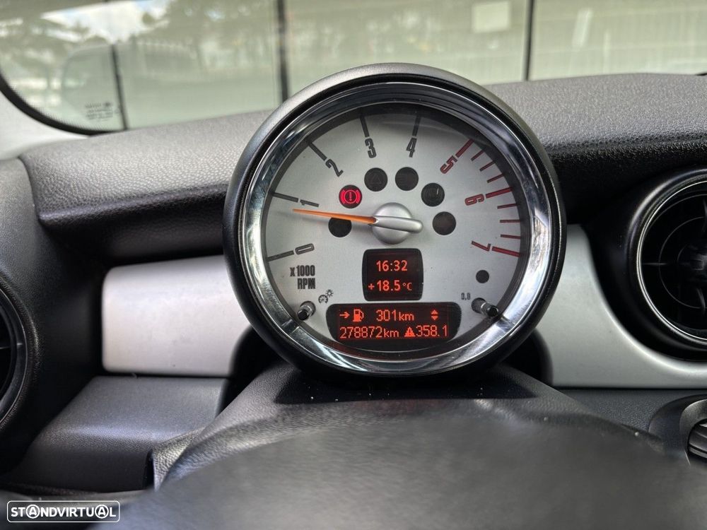 MINI Clubman Cooper D - 18