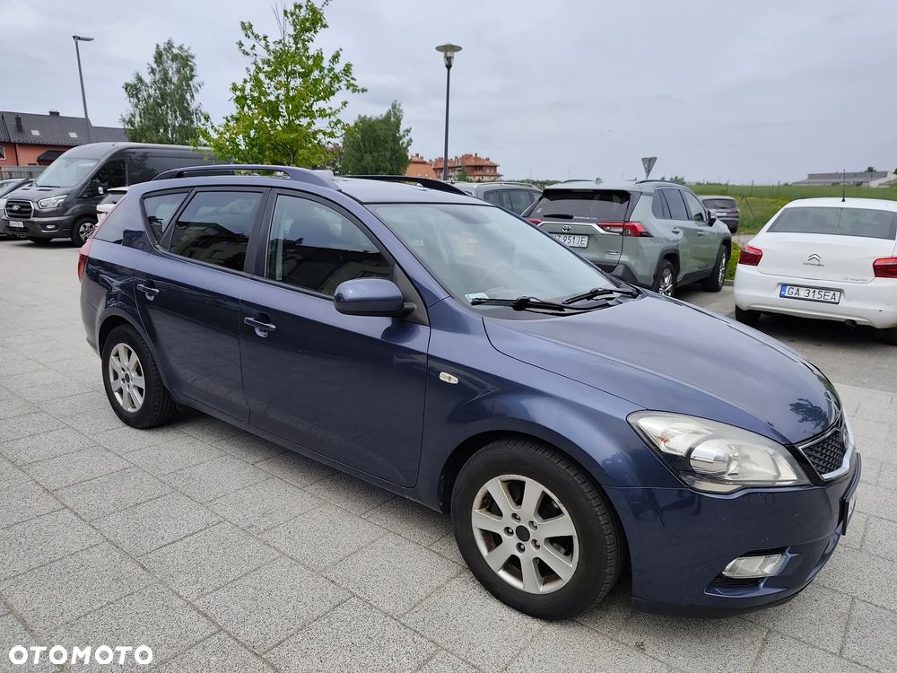 Kia Ceed 1.6 Crdi Comfort + - 5