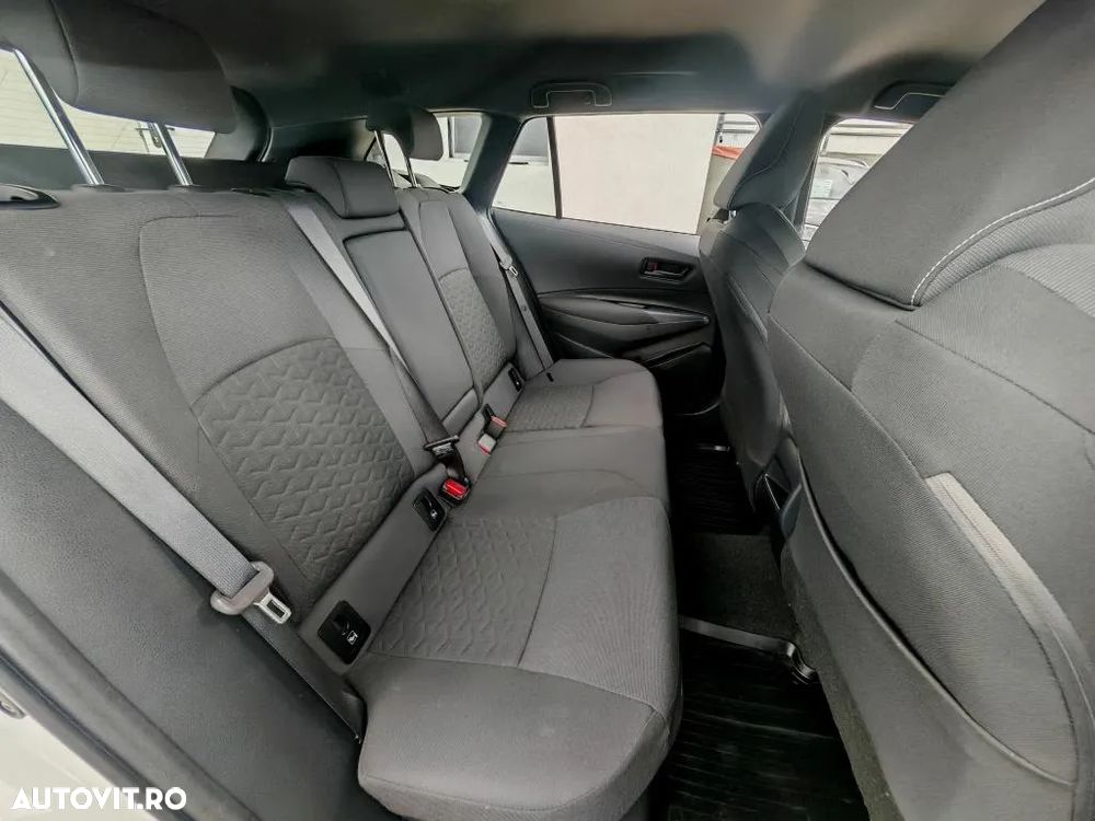 Toyota Corolla 1.8 HSD Dynamic - 10