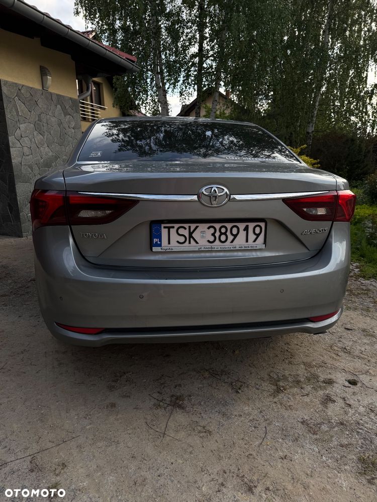 Toyota Avensis - 5