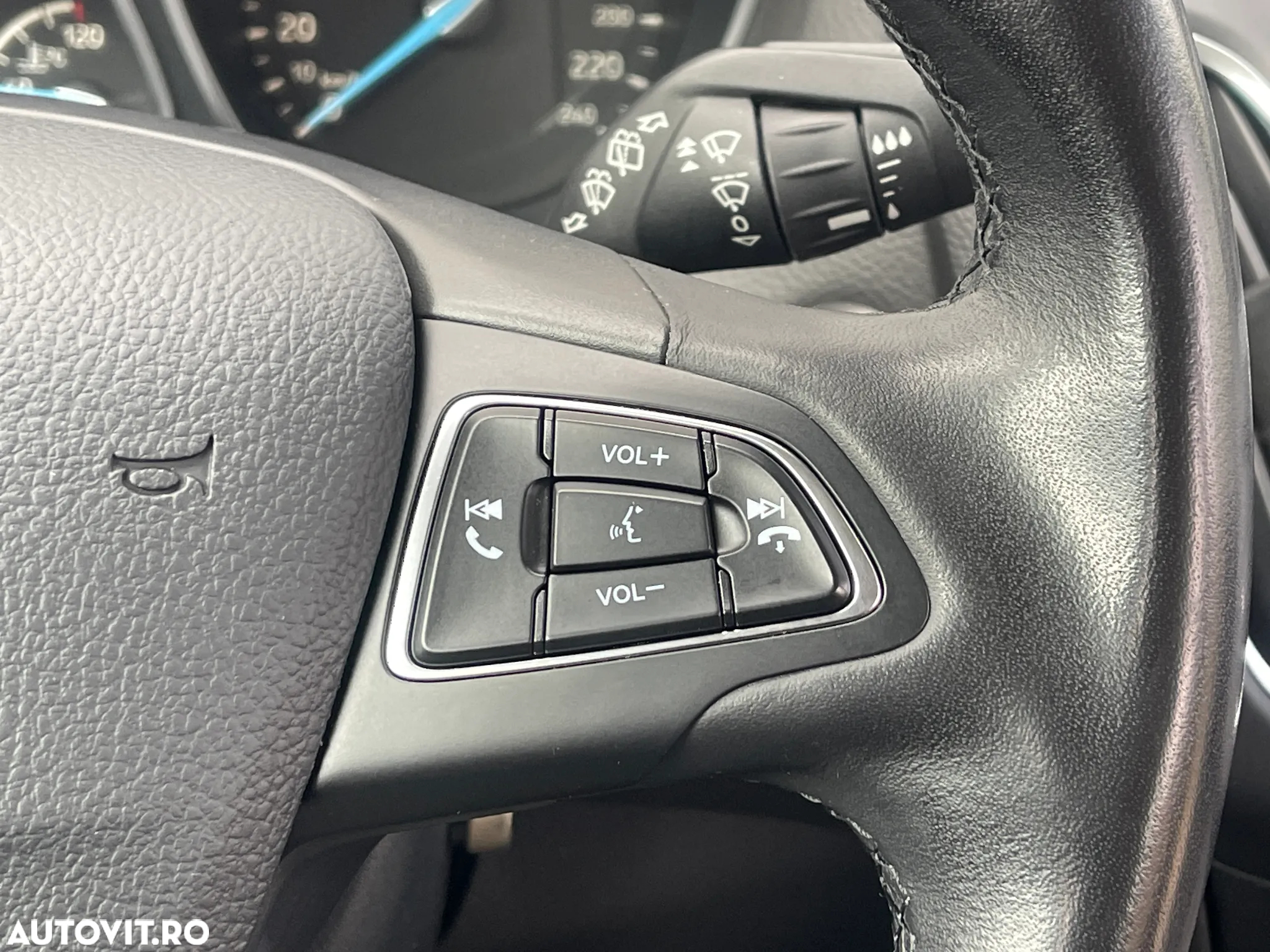 Ford Focus 1.5 EcoBlue Start-Stopp-System TITANIUM - 21